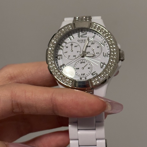 Brand New Guess Watch! - Picture 4 of 5